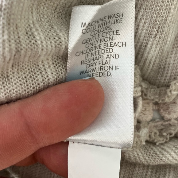 J. Jill Cream Linen Blend V Neck Tunic Top Crochet Embellishment Size XL - Picture 6 of 6